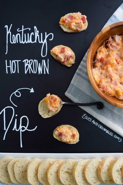 Kentucky Hot Brown Dip Kentucky Derby Party Desserts, Kentucky Derby Appetizers Parties Food, Derby Appetizers Kentucky, Kentucky Hot Brown Dip, Hot Brown Dip, Derby Appetizers, Kentucky Derby Appetizers, Kentucky Derby Recipes, Kentucky Derby Food