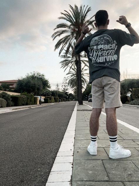 t-shirt: @pullbear shorts: @bershka sneakers: AF1 @nike Bershka Sneakers, Af1 Nike, Summer Tshirts, A Place, Nike, Sneakers, T Shirt