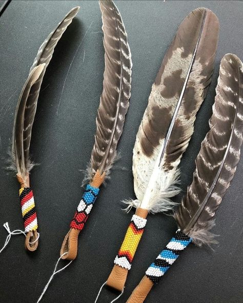 Absolutely love these Turkey Feather Crafts, Smudge Fans, Smudging Feathers, Native American Feathers, Beaded Feather, Native American Beadwork Patterns, Native Beading Patterns, Eagle Feathers, Native American Crafts