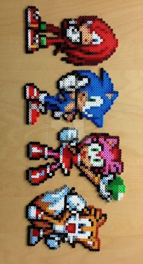 Hama Bead Patterns Easy, Sonic Pearl Beads, Amazing Perler Bead Creations, Sonic Fuse Beads, Perler Bead Sprites, Perler Bead Sonic, Sonic Perler Bead Patterns, Helluva Boss Perler Beads, Sonic Perler Beads