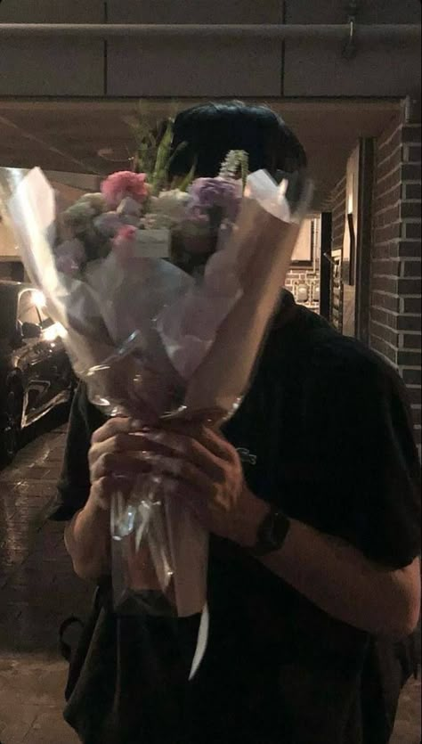 Muka Lelaki, Dream Bf, Boyfriend Aesthetic, Dream Boyfriend, 사진 촬영 포즈, Dream Relationship, A Bouquet Of Flowers, Mia 3, My Kind Of Love