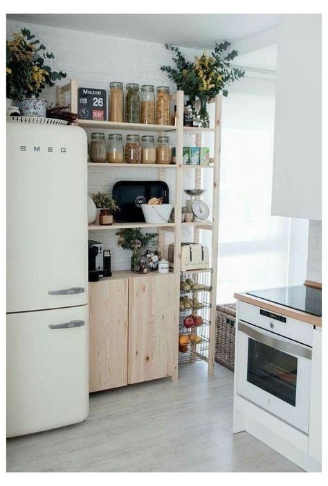 Ikea Open Storage Kitchen, Open Kitchen Organization Storage Ideas, Minimalist Kitchen Storage, Small Apartment Kitchen Storage Ideas Minimalist, Minimalist Kitchen Ideas Small Spaces, Ikea Kitchen Shelf, Minimalist Room Storage, Industrial Kitchen Organization, Bakers Organization Ideas