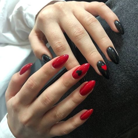 Plain Shellac Nails, Black With Red Accent Nails, Half Black Half Red Nails, Short Acrylic Nails Almond Black And Red, Rebelde Nails Ideas, Red And Black Almond Nails Designs, Graduation Nails Red And Black, Black And Red Manicure, Black And Red Acrylic Nails Ideas