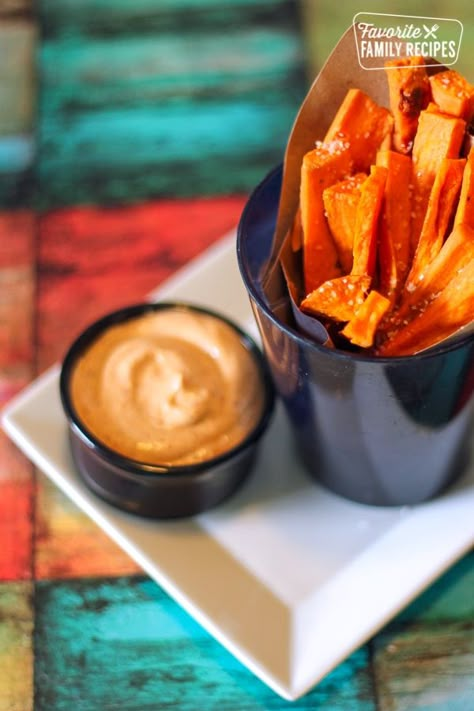 This Sweet Potato Fries Dip has a spicy kick that pairs perfectly with the sweetness of the potatoes. A delicious snack or side to so many meals and it's super easy to make! Sweet Potato Fry Dipping Sauce, Sweet Potato Fries Dip, Fry Dipping Sauce, Sweet Potato Fry Dip, Fries Dip, Chipotle Dipping Sauce, Sweet Potato Fry, Sweet Potato Dip, Lime Dip