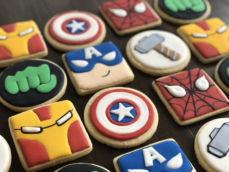 Calling all superhero fans!!!  Check out this assortment of superhero sugar cookies sure to excite any Marvel fan! Superhero Cookies Decorated, Iron Man Cookies, Marvel Cookies, Avengers Cookies, Superhero Cookies, Royal Cookies, Marvel Birthday, Marvel Birthday Party, Cookies Ideas