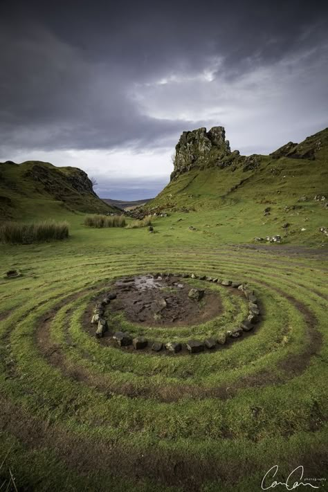 Fairy Circle Aesthetic, Circle Of The Moon Druid Aesthetic, Circle Of Stars Druid Aesthetic, Circle Of Spores Druid Aesthetic, Celtic Druid Aesthetic, Celtic Aesthetic, Medieval Ireland, Circle Aesthetic, Ireland Aesthetic