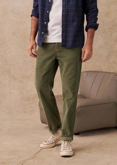 Corduroy Albano Trousers - Light Beige - Cotton - Sézane Univ Outfit, Corduroy Pants Outfit, Corduroy Pants Men, Straight Cut Pants, Pants Outfit Men, Hipster Man, Vintage Mens Fashion, Green Pants, Winter Casual