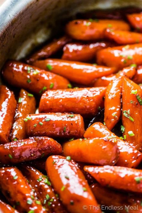 Spicy Honey Roasted Carrots Honey Carrots, Vegetable Side Dishes Healthy, Candied Carrots, Spicy Carrots, Honey Roasted Carrots, Vegetable Side Dishes Recipes, Vegetable Side Dish, Healthy Vegetable, Spicy Honey