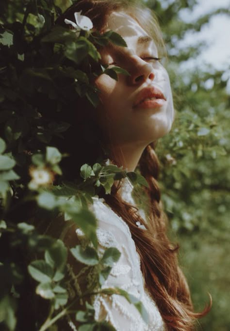 ''I've got to get back to myself'' she said | photography by *Nishe on Flickr Jason Grace, Fotografi Vintage, Shotting Photo, Photographie Portrait Inspiration, Leo Valdez, Foto Tips, Foto Poses, Foto Art, Trik Fotografi