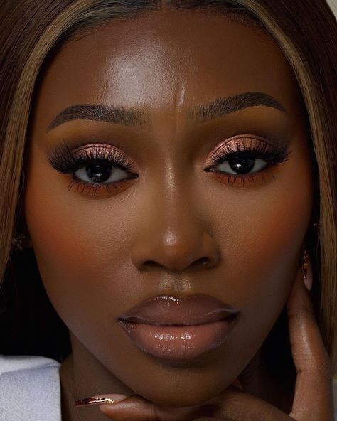 Vanessa Gyimah, Orange Eyeshadow Looks, Thick Lips, Makeup Ideas Natural, Fox Makeup, Brown Girls Makeup, Fine Shyt, Face References, Bold Makeup Looks