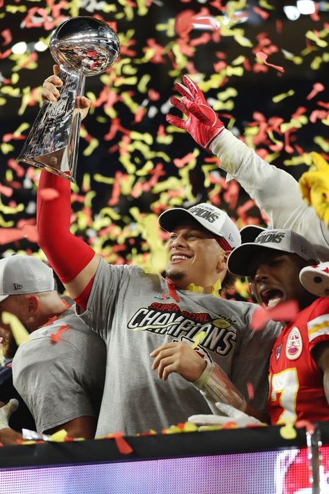 Kc Chiefs Football, Kansas Chiefs, Raiders Team, Chiefs Super Bowl, Super Bowl Champions, Superbowl Champions, Kansas City Chiefs Football, Nfl Kansas City Chiefs, Chiefs Football