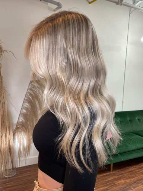 📍 pin for hair inspo Root Tap, Balayage Hair Extensions, Buttery Blonde, Balayage Blonde, Blonde Balayage, Blonde Hair Color, Balayage Hair, For Hair, Hair Inspo