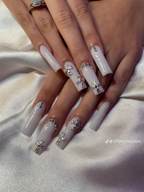 White Nails With Butterfly Charm, White Long Square Nails, White Nail Inspo Acrylic, White Nails With Charms, Nails With Cross, Chrome Heart Nails, Cross Nails, Punk Nails, Hard Nails