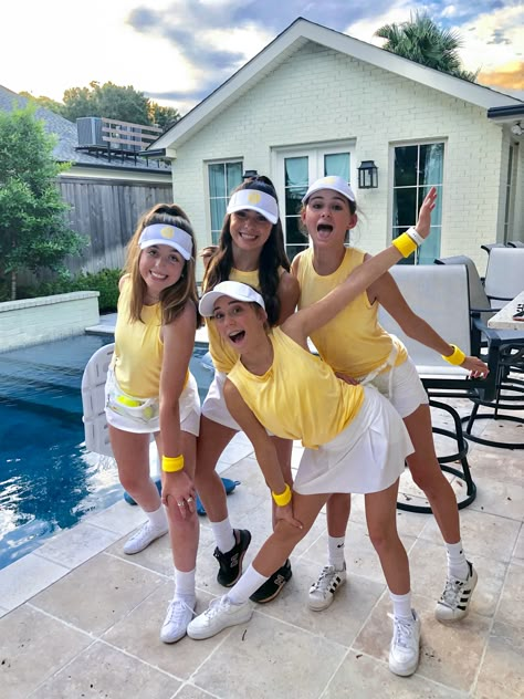 Tennis Player Halloween Costume, Tennis Halloween Costume, Tennis Player Halloween, Tennis Players Costume, Tennis Girl Outfit, Athlete Costume, Girl Group Halloween Costumes, Teenage Halloween Costumes, Best Group Halloween Costumes