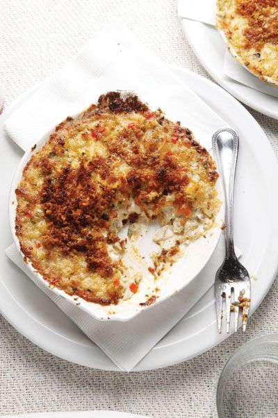 Crab Imperial- ooo Crab Casserole, Crab Imperial, Spicy Crab, Hp Sauce, Cape Charles, Country Bread, Food Seafood, Crab Recipes, Crab Meat