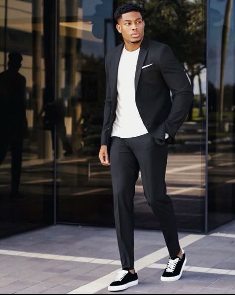 Black Suit With Sneakers Men, Suit With T Shirt, Black Men Date Night Outfit, Men Date Night Outfit, Men Graduation Outfit, Fashion For Winter, Men Tuxedo, Blazer Design, Suits And Sneakers