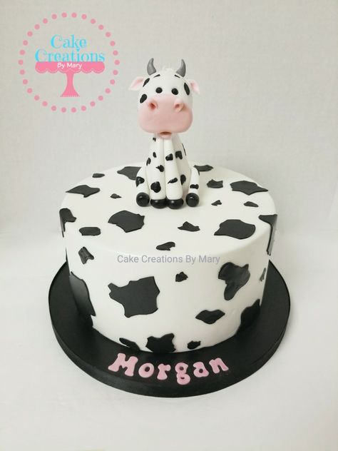 Cow Cake Design, Baby Cake Design, Mary Cake, Cow Cake, Cow Cakes, 1 Year Baby, Cat Cake, White Cow, Cakes For Boys