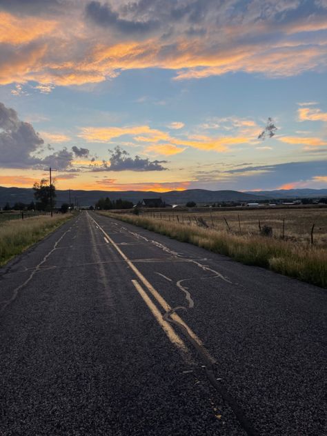 Deep orange sunset over the northern Utah mountains. Utah Scenery, Utah Aesthetic, Book Locations, Utah Sunset, Utah Landscape, Cozy Camper, Utah Summer, Romanticized Life, Northern Utah