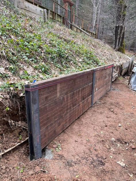 Wood Beam Retaining Wall, Smooth Retaining Wall, Alternative Retaining Wall Ideas, Fence Retaining Wall Ideas, Cedar Retaining Wall, Types Of Retaining Walls, 6x6 Retaining Wall, Retaining Wall Railroad Ties, Diy Short Retaining Wall