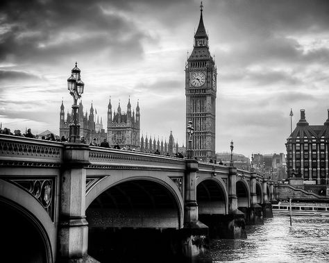 "Westminster Bridge and Big Ben" by briburt London Wallpaper, Thames River, Westminster Bridge, Black And White Photo Wall, London Poster, Art Noir, City Of London, London Skyline, London Town