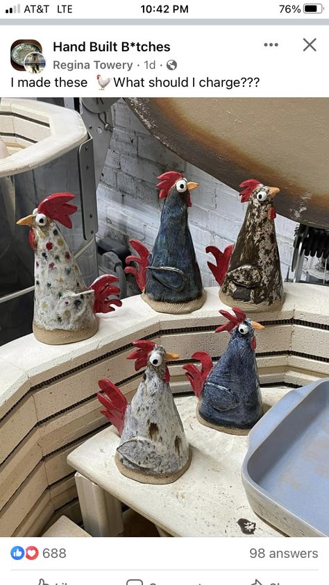 Easter Pottery Ideas, Pottery Chicken, Pumpkin Pottery, Clay Projects For Kids, Easter Pottery, Ceramic Chicken, Ceramic Rooster, Beginner Pottery, Pottery Animals