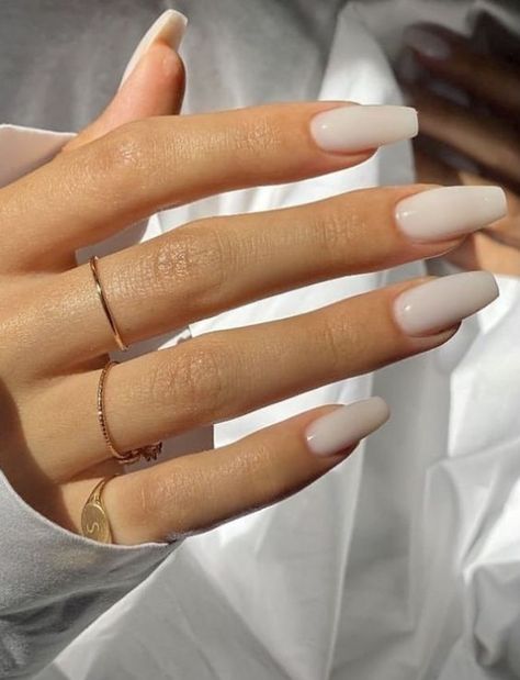 If you're looking for some elegant nail design ideas, this post has them. These designs are can be done on acrylic nails or on real nails too Nails Kurz, Chic Minimalist Nails, Ballerina Nails Shape, Ballerina Nails Designs, Sophisticated Manicure, Chic Nail Designs, Elegant Nail Designs, Classy Nail Designs, Nude Nail