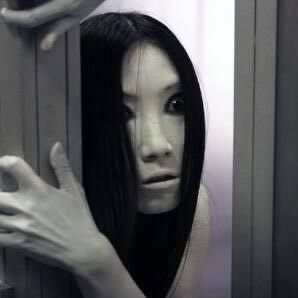 Ju On The Grudge, Dekorasi Halloween, Scary Images, Scary Photos, Ju On, Horror Photos, Creepy Core, Japanese Pop Art, Creepy Photos