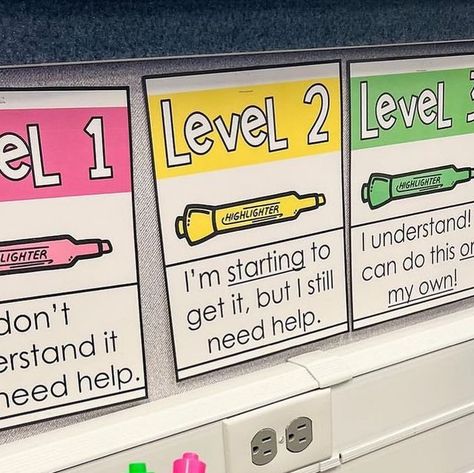 Target Teachers on Instagram: "@libbyklinnerteaching leaves markers next to the turn-in bin and students can use the markers to signal to her their level of understanding!" Name Posters For Students, Turn It In Bin, Turn In Bins Classroom, Turn In Bin, Teaching Gifts, Student Teaching Gifts, Classroom Behavior Chart, 2023 Classroom, Middle School Classroom Management