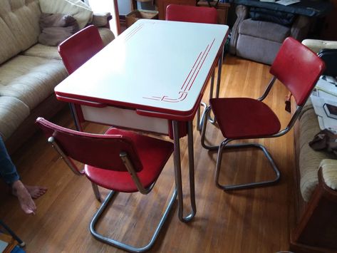 Ingram-Richardson Porcelain /Enamel Top ... Chrome Kitchen Table, Retro Table And Chairs, Pink Retro Kitchen, Retro Kitchen Tables, Kitchen Dinette Sets, Vintage Kitchen Table, Top Kitchen Table, Formica Table, Red And White Kitchen