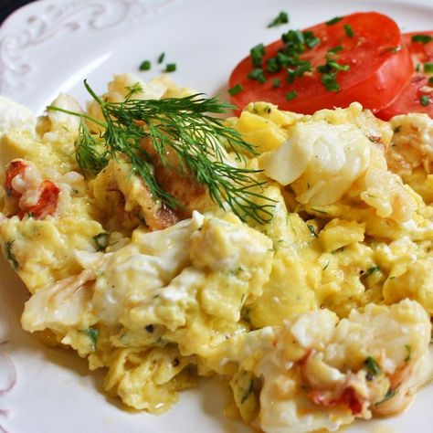 Lobster And Eggs Recipe, Lobster Breakfast Recipes, Lobster Omelette Recipe, Lobster Brunch, Lobster Breakfast, Lobster Omelette, England Breakfast, Lobster Eggs, Quesadilla Recipes Beef