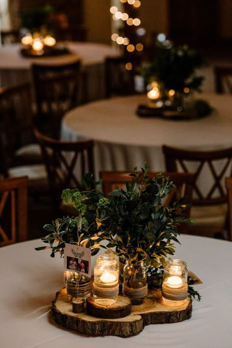 Green Wedding Centerpieces, Greenery Wedding Centerpieces, White Floral Centerpieces, Rustic Wedding Decorations, Fraser River, Tafel Decor, River Lodge, Rustic Wedding Table, Event Decorations