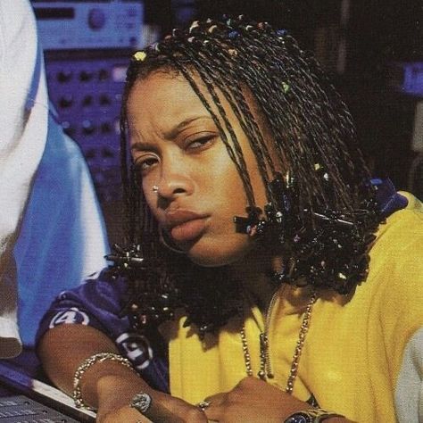 Da Brat 90s, 90s 2000s Hairstyles, Black People Reference, 90s Black Culture, 90s Black Culture Aesthetic, Black Culture Aesthetic, 90s Photoshoot, Lil Bow Wow, Black Orpheus