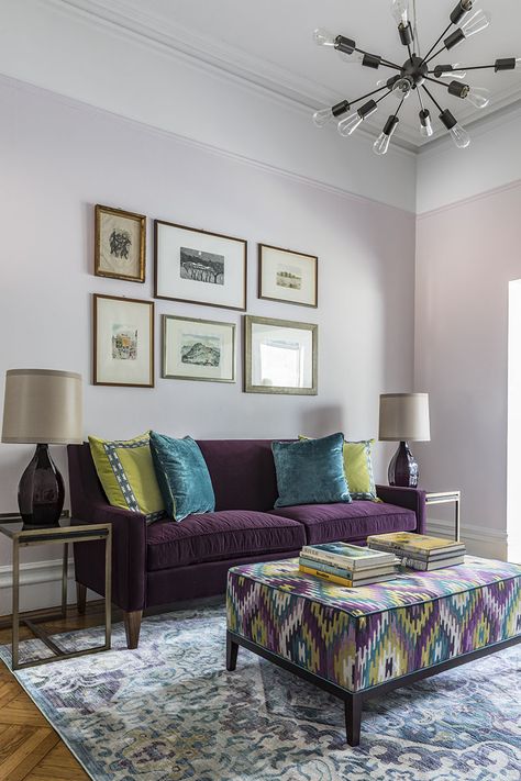 Violet Sofa Living Room, Purple And Cream Living Room, Turquoise And Purple Living Room, Violet Living Room Ideas, Purple And Grey Sofa, Lilac Sofa Living Room, Violet Living Room Decor, Purple Sofa Living Room Ideas Modern, Beige And Purple Living Room