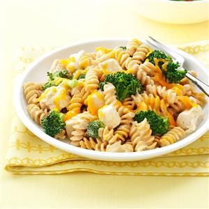 Chicken Pasta Skillet Pasta For Diabetics, Pasta Recipes For Diabetics, Chicken Pasta Skillet, Pasta Skillet, Skillet Pasta, Chicken Skillet Recipes, Pasta Dinners, Chicken Pasta Recipes, Balanced Meals