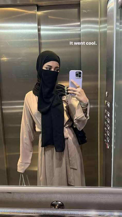 Half Niqab Aesthetic, Niqab Fashion Hijab Outfit, Niqabi Aesthetic, Dupatta On Head, Hijab Friendly Outfits, Niqab Tutorial, Niqab Cartoon, Niqab Styles, Half Niqab