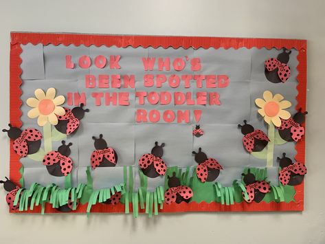 Insect Theme Classroom Decorations, Ant Bulletin Board Ideas, Insects Bulletin Board Preschool, Toddler Back To School Bulletin Boards, Bug Bulletin Board Ideas Preschool, Classroom Bug Theme, Ladybug Classroom Theme Preschool, Insect Bulletin Board Ideas Preschool, Ladybug Bulletin Board Ideas