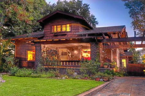 Pasadena Heritage’s Craftsman Weekend showcases local architecture Oct. 18-20 – Pasadena Star News California Craftsman, Arts And Crafts Bungalow, Plans Architecture, Bungalow Homes, Craftsman Exterior, Cottages And Bungalows, Craftsman Style House, Modern Craftsman, Bungalow Style