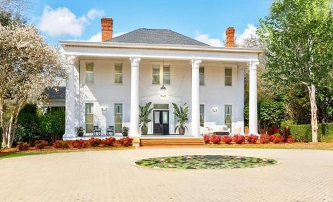 1890 Colonial Revival For Sale in Madison, Georgia - Pricey Pads Madison Ga, Madison Georgia, Oak House, Boxwood Garden, Two Bedroom House, Custom Chandelier, Stone Bathroom, Colonial Revival, Horse Stables