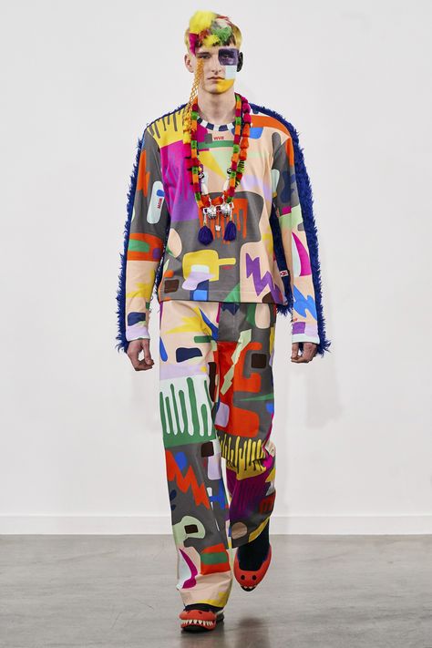 Walter Van Beirendonck Fall 2019 Menswear Collection - Vogue Outrageous Fashion, Walter Van Beirendonck, Menswear Runway, Artist Outfit, Menswear Fashion Show, Athleisure Outfits, Menswear Fashion, Live Fashion, Young Fashion