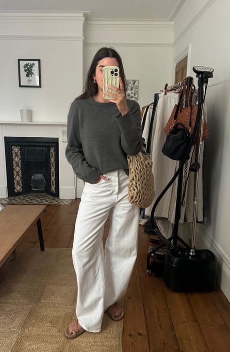 The Anna Edit Style, Berlin Summer, Anna Edit, Minimalist Wardrobe Capsule, Beige Handbag, Japan Outfits, Elegance Dress, White Pants Outfit, Timeless Outfits