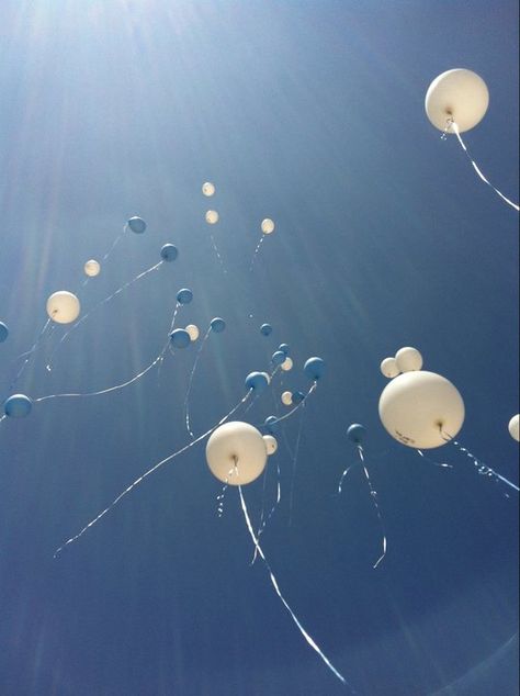 send balloons to heaven on their birthdays. Balloon Release, Happy Birthday In Heaven, Life Isnt Fair, Dad In Heaven, Birthday In Heaven, Heaven Quotes, Memorial Cards, Memorial Stones, Angels In Heaven