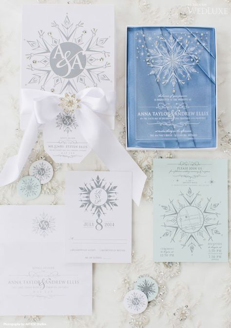 frozeninlove_3 Frozen Wedding, Snowflake Invitations, Snowflake Wedding, Wedding Movies, Wedding Themes Winter, Acrylic Wedding Invitations, Winter Inspired, Frozen Inspired, Winter Wonderland Wedding