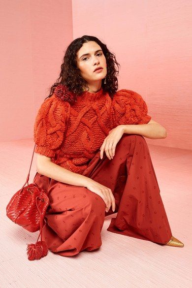 Baddie Outfits For School, Winter Blouses, Knitwear Trends, Big Sleeves, Resort Fashion, Phoebe Philo, Knitwear Fashion, Red Poppy, 2019 Fashion