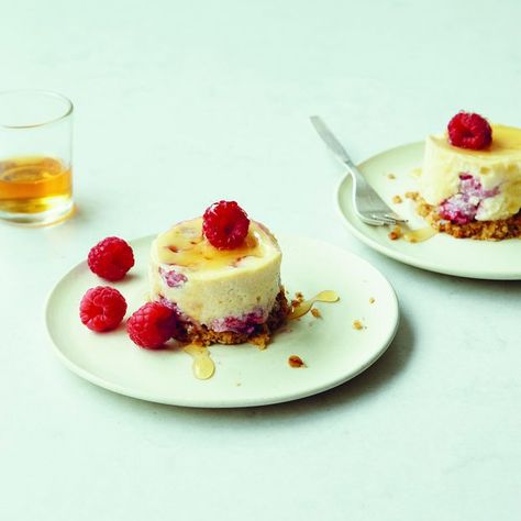 Photo of whisky and raspberry cranachan cheesecake Burns Night Recipes, Scottish Desserts, Night Dessert, Cheesecake Desserts Recipes, Burns Supper, Scottish Recipes, Bakers Gonna Bake, Sweet Treats Desserts, Burns Night