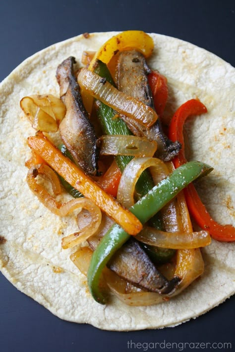 The Garden Grazer: Portobello Fajitas Roasted Veggie Wrap Recipe, Portobello Fajitas, Mushroom Fajitas, Garden Grazer, Veggie Fajitas, Meatless Monday Recipes, Best Vegan Recipes, Wrap Recipes, Seasoning Recipes