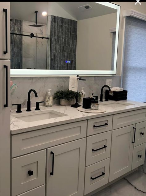 Bathroom Ideas Dual Sink, Dual Bathroom Sinks, Double Faucet Bathroom Sink, Guest Bathroom Ideas Double Sink, Bathroom Ideas His And Hers, Couple Bathroom Ideas, Dual Sink Bathroom Ideas, Two Sink Bathroom Ideas, Bathroom Double Sinks