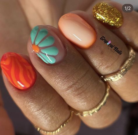 Short Groovy Nails, Polly Pocket Nails, Groovy Summer Nails, Bright Flower Nails, Groovy Nail Designs, Simple Western Nails, Short Summer Nails 2023, Groovy Nail Art, Nails Short Summer