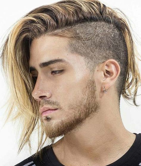 Best Undercut Hairstyles, Modern Mens Haircuts, Man With Long Hair, Patchy Beard, Undercut Long Hair, Long Hair On Top, Men's Long Hairstyles, Side Hairstyles, Top Hairstyles