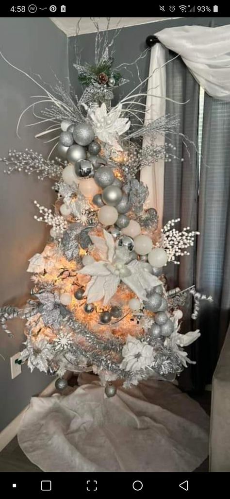 2024 Christmas, Decoration Diy, Christmas Decor Ideas, Christmas Winter, Christmas Ideas, Christmas Holidays, Christmas Decor, Christmas Decorations, Decor Ideas