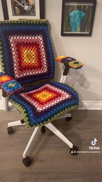 Office Crochet Ideas, Crochet Office Decor, Office Crochet, Crochet Office, Realm Designs, Atom Heart Mother, Crochet Idea, Scrap Busters, Diy Office